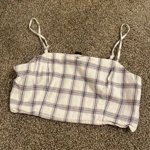 Size medium forever 21 cropped top with spaghetti straps. Zips up the side